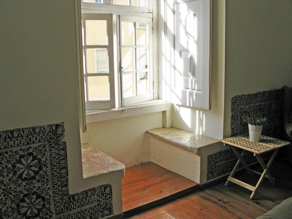 Johnie's Place & Lisbon