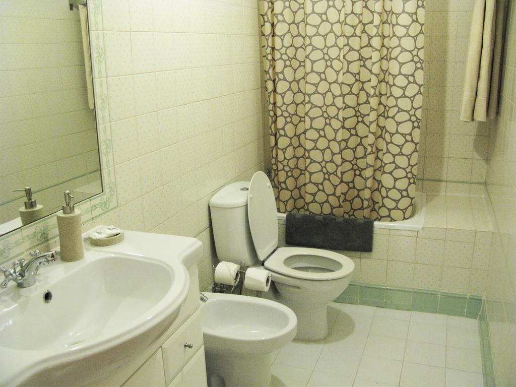 Hostel Johnie's Place & Lisbon