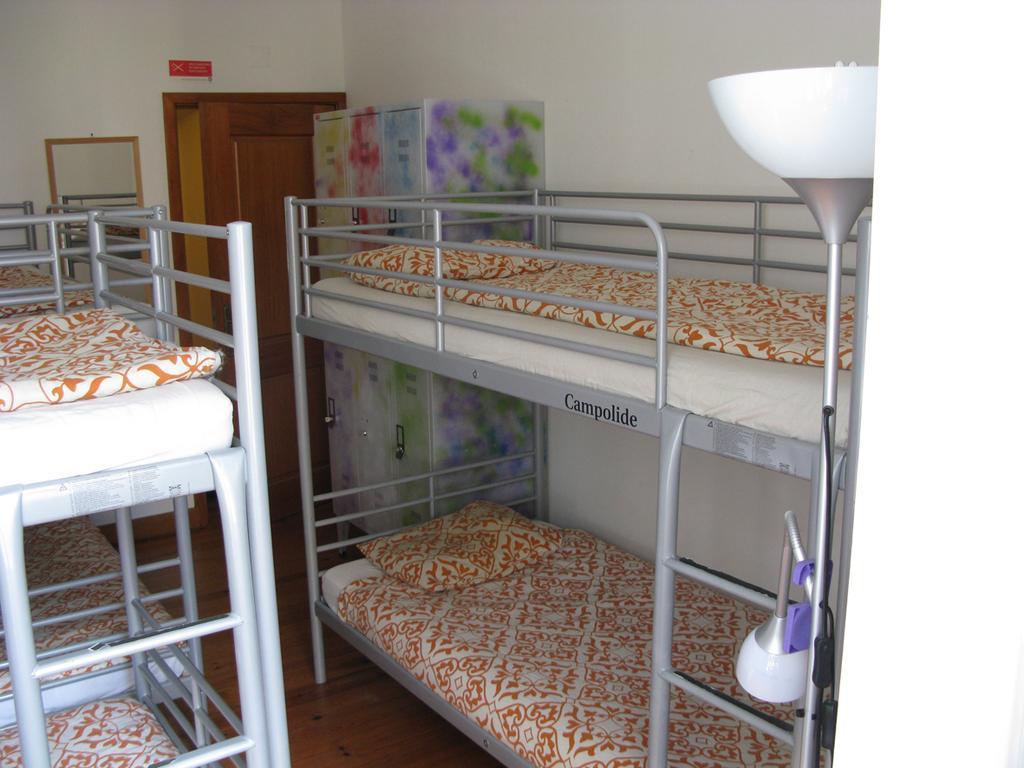 Hostel Johnie's Place & Lisbon