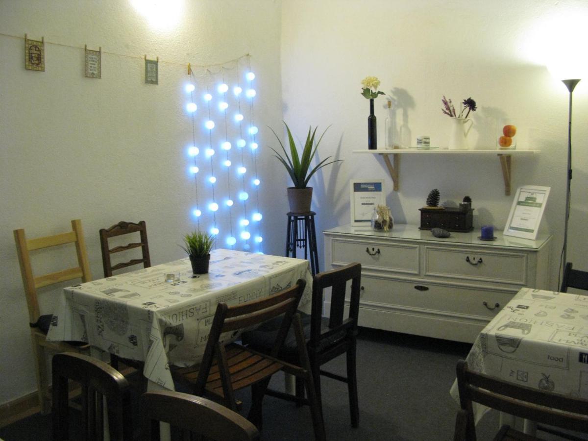 Johnie's Place & Lisbon